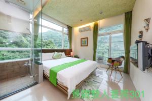 Phòng Có Giường Cỡ Queen Với Ban Công (Queen Room with Balcony)