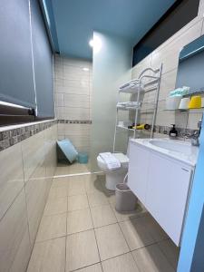Phòng Bốn Người Có Phòng Tắm Riêng (Quadruple Room with Private Bathroom)