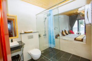 Phòng Loại Sang Hướng Biển có Ban Công (Deluxe Room Sea View With Balcony)