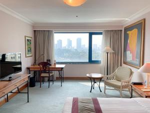 Grand Deluxe Twin Bed Lake View