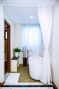 Căn Hộ 2 Phòng Ngủ (Two-Bedroom Apartment)