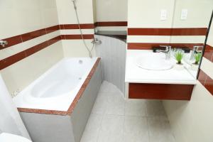 Phòng có Giường cỡ King Nhìn ra Vườn (Garden View Double Room)