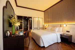 Phòng Đôi hoặc Hai Giường Đơn Loại Sang (Deluxe Double or Twin Room)