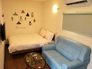 Phòng Giường Đôi Nhìn Ra Núi (Double Room with Mountain View)