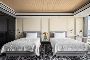 Deluxe Guest room, 2 Queen, City view view, City view (Deluxe Guest Room, 2 Queen, City View View, City View)