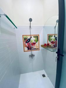 Phòng gia đình với phòng tắm riêng. (Family Room with Private Bathroom)