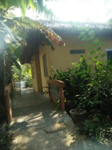 Biệt Thự Nhìn Ra Vườn (Villa with Garden View)