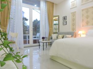 Phòng Có Giường Cỡ Queen Với Ban Công (Queen Room with Balcony)