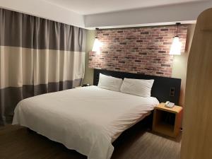 Phòng Giường Đôi Hạng Bình Dân (Budget Double Room)