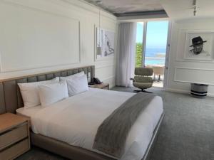 Junior Suite with Sea View room in The Marly