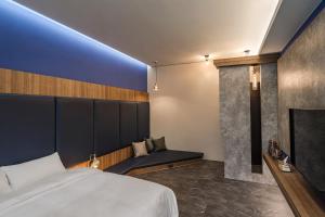Phòng Deluxe Giường Đôi Có Bồn Tắm (Deluxe Double Room with Bath)