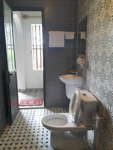 Phòng 2 Giường Đơn Nhìn Ra Khu Vườn (Twin Room with Garden View)