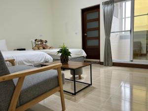 Phòng 3 Người Có Phòng Tắm Riêng (Triple Room with Private Bathroom)