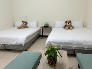 Phòng Bốn Người Có Phòng Tắm Riêng (Quadruple Room with Private Bathroom)