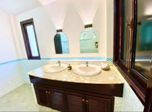 Phòng giường đôi Hướng hồ bơi (Double room pool view)