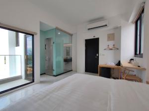 Phòng Giường Đôi có Ban công và Nhìn ra Biển (Double Room with Balcony and Sea View)