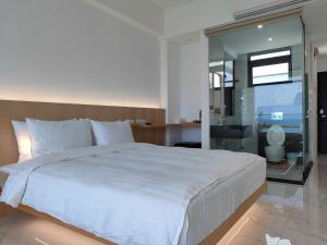 Phòng Có Giường Cỡ King Nhìn Ra Biển (King Room with Sea View)