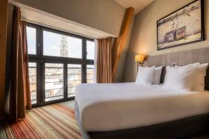 Premium King Room room in Alma Grand Place Hotel