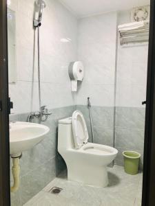 Phòng Giường Đôi Có Phòng Tắm Riêng (Double Room with Private Bathroom)