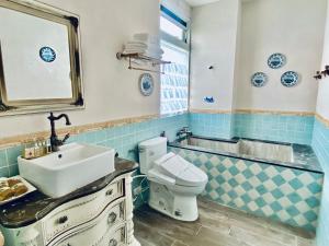 Phòng Deluxe Giường Đôi Có Bồn Tắm (Deluxe Double Room with Bath)