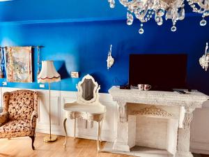 Phòng Deluxe Giường Đôi Có Bồn Tắm (Deluxe Double Room with Bath)
