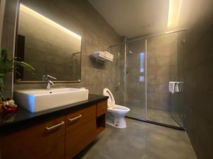 Phòng 4 Người Có Ban Công (Quadruple Room with Balcony)