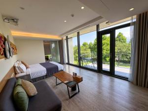 Biệt Thự Giường Đôi Sang Trọng F (F Villa Luxury Double Room)