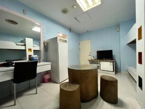 Nguyên Phòng Tập Thể Riêng 6 Giường - Cả Nam và Nữ (Entire 6-Bed Private Dormitory - Mixed)