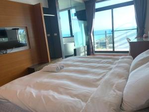 Phòng Giường Đôi có Ban công và Nhìn ra Biển (Double Room with Balcony and Sea View)