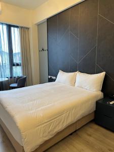 Phòng Đôi Cao Cấp (Superior Double Room)
