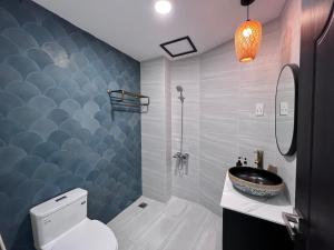 Phòng Bốn Người Hướng Núi (Quadruple Room with Mountain View)