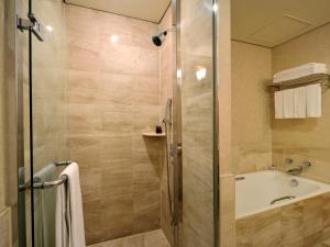 Phòng Premier Cho 4 Người (Premier Quadruple Room)