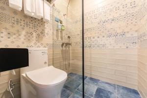 Phòng Hướng Sông Cho Bốn Người – Cấm Hút Thuốc (River View Quadruple Room - Non-Smoking)