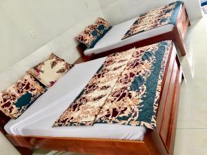 Phòng Deluxe Có 2 Giường Cỡ Queen (Deluxe Queen Room with Two Queen Beds)