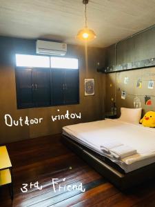 Phòng Tiêu Chuẩn Giường Đôi Với Phòng Tắm Chung (Standard Double Room with Shared Bathroom)