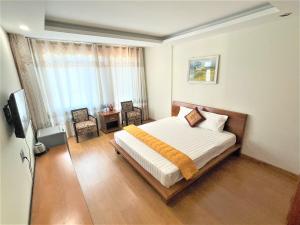 Phòng Có Giường Cỡ Queen Và Bồn Tắm Spa (Queen Room with Spa Bath)
