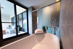 Biệt Thự Giường Đôi Cao Cấp T (T Villa Premium Double Room)