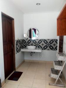 Phòng Deluxe Giường Đôi Có Ban Công (Deluxe Double Room with Balcony)