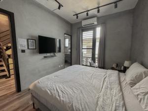 Phòng Giường Đôi Có Phòng Tắm Riêng (Double Room with Private Bathroom)