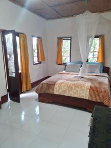 Phòng Tiêu Chuẩn Giường Đôi Có Quạt Máy (Standard Double Room with Fan)