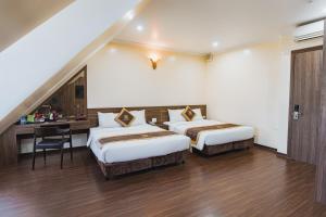 Phòng 4 người (Quadruple Room)