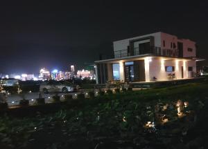 Biệt Thự (Villa)