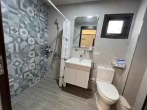 Phòng Deluxe Giường Đôi Có Ban Công (Deluxe Double Room with Balcony)