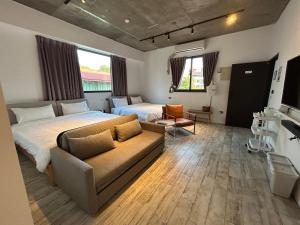 Phòng Bốn Người Có Phòng Tắm Riêng (Quadruple Room with Private Bathroom)