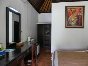 Phòng Giường Đôi Nhìn Ra Vườn (Double Room with Garden View)
