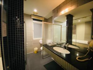Phòng Tinh chỉnh Giường đôi (Refine Double Room)