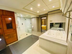 Phòng Cổ Điển Cho 4 Người (Classic Quadruple Room)