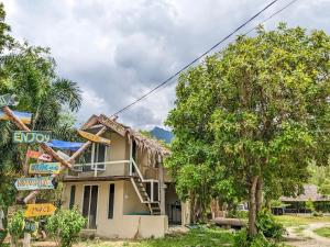 Phòng Giường Đôi Nhìn Ra Vườn (Double Room with Garden View)