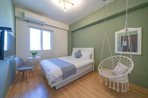 Ngôi Nhà 5 Phòng Ngủ (Five-Bedroom House)