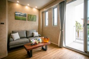 Phòng có giường cỡ King nhìn ra cảnh núi non (King Room with Mountain View)